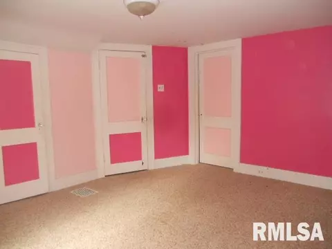 233 W Piper St, Macomb, IL 61455 photo 8