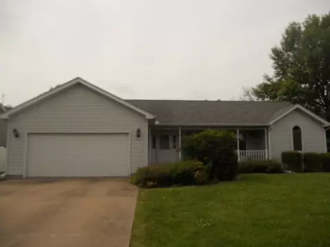 1201 Rebecca, Macomb, IL 61455 photo 1