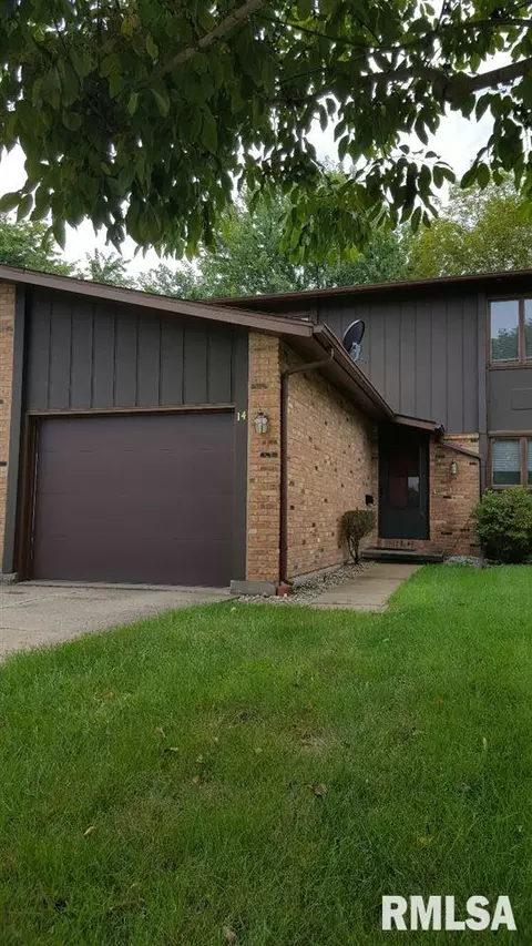 14 Cedar Dr, Macomb, IL 61455 photo 1