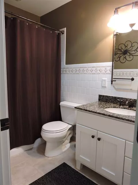 815 Meadow Dr, Macomb, IL 61455 photo 6