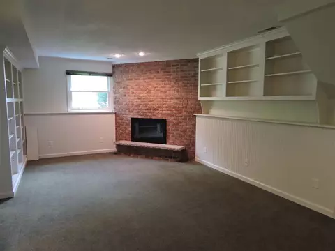 815 Meadow Dr, Macomb, IL 61455 photo 9