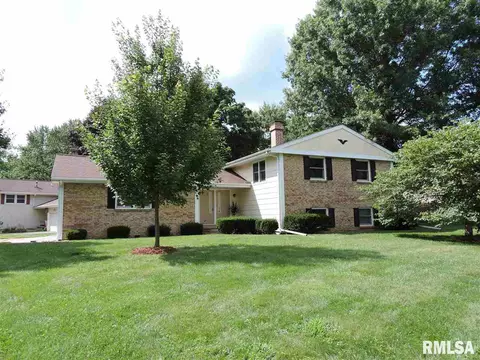 815 Meadow Dr, Macomb, IL 61455 photo 15