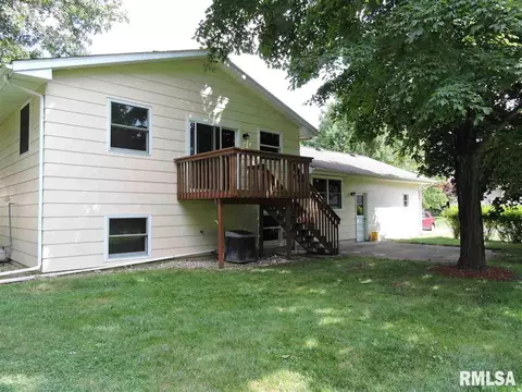 815 Meadow Dr, Macomb, IL 61455 photo 16