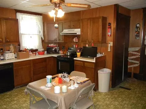 220 E State St, Good Hope, IL 61438 photo 5