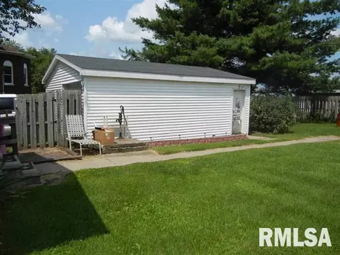 220 E State St, Good Hope, IL 61438 photo 15