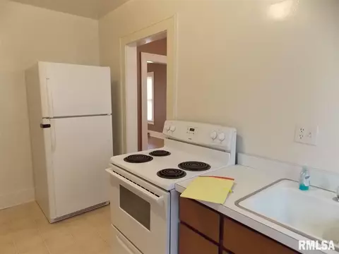 641 12 N Johnson St, Macomb, IL 61455 photo 6