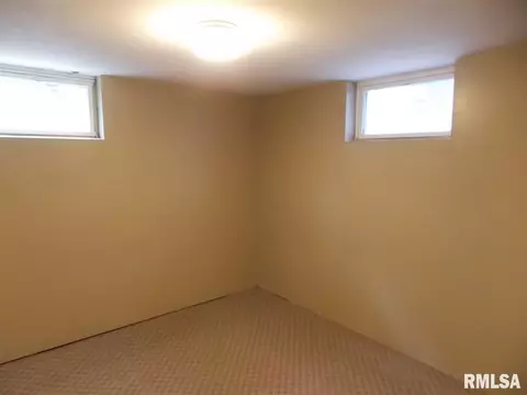 641 12 N Johnson St, Macomb, IL 61455 photo 5