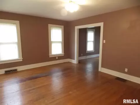 641 12 N Johnson St, Macomb, IL 61455 photo 3