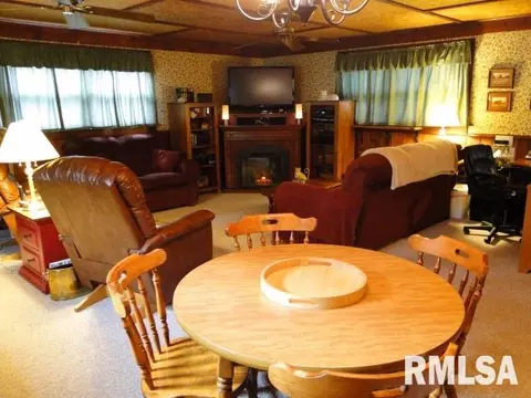 700 N Mcarthur St, Macomb, IL 61455 photo 11