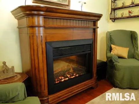 700 N Mcarthur St, Macomb, IL 61455 photo 5