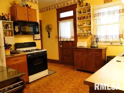 700 N Mcarthur St, Macomb, IL 61455 photo 10