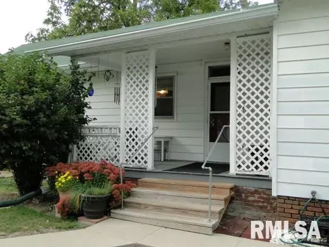 700 N Mcarthur St, Macomb, IL 61455 photo 2