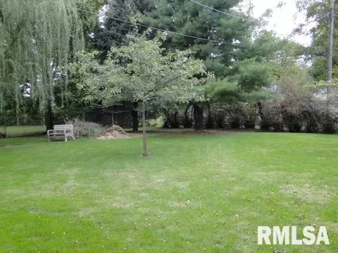 700 N Mcarthur St, Macomb, IL 61455 photo 24