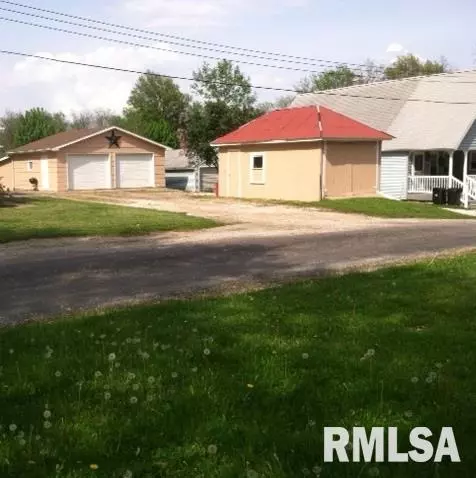206 E Mcgowan, Industry, IL 61440 photo 3