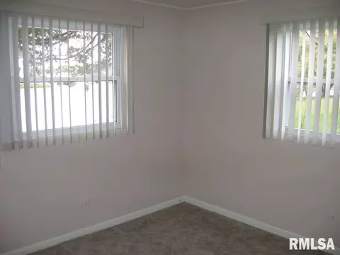 83 Oak Ln, Avon, IL 61415 photo 19
