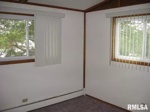 83 Oak Ln, Avon, IL 61415 photo 15