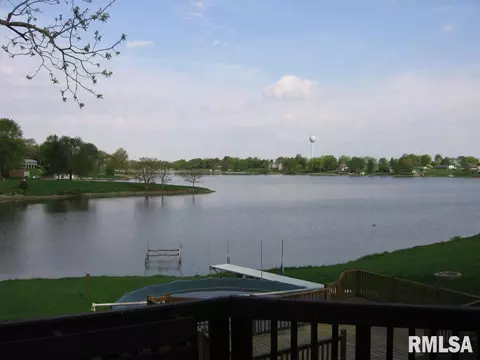 83 Oak Ln, Avon, IL 61415 photo 4