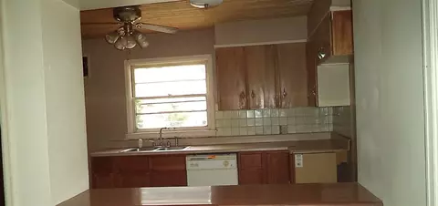 801 S Main, Eureka, IL 61530 photo 8