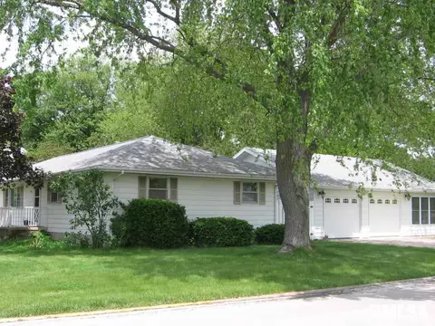 1141 Maple Ave, Macomb, IL 61455 photo 5