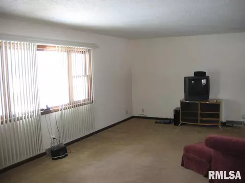 1141 Maple Ave, Macomb, IL 61455 photo 11