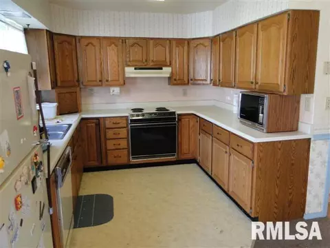 735 Madelyn Ave, Macomb, IL 61455 photo 12