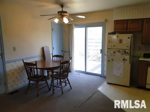 735 Madelyn Ave, Macomb, IL 61455 photo 10