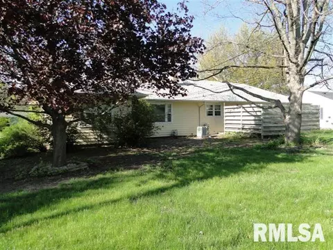735 Madelyn Ave, Macomb, IL 61455 photo 3