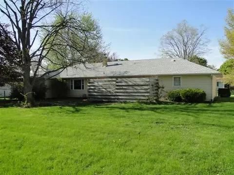 735 Madelyn Ave, Macomb, IL 61455 photo 4