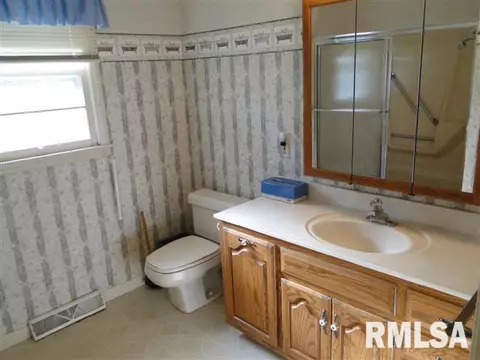 735 Madelyn Ave, Macomb, IL 61455 photo 16