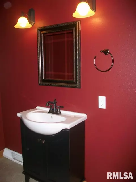 1309 E Juniper, Canton, IL 61520 photo 10