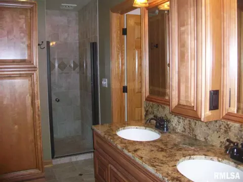 1309 E Juniper, Canton, IL 61520 photo 7