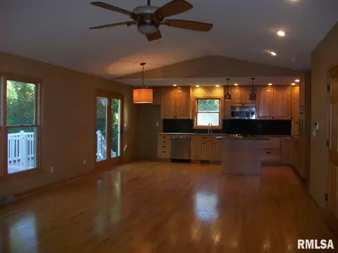 1309 E Juniper, Canton, IL 61520 photo 22