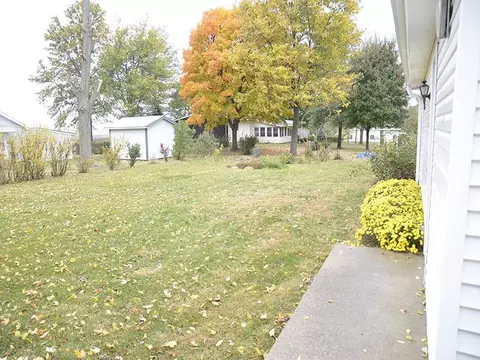 1009 S Chestnut St, Delavan, IL 61734 photo 3