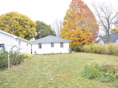 1009 S Chestnut St, Delavan, IL 61734 photo 5