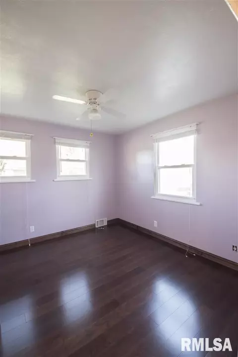 302 Devonshire, Washington, IL 61571 photo 21
