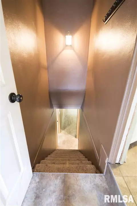 302 Devonshire, Washington, IL 61571 photo 23