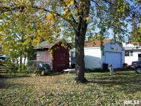 1052 E Pne, Canton, IL 61520 photo 19