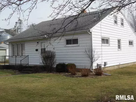 101 Pleasant St, Benson, IL 61516 photo 1