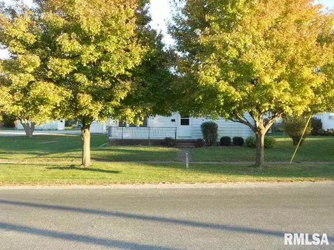 101 Pleasant St, Benson, IL 61516 photo 4