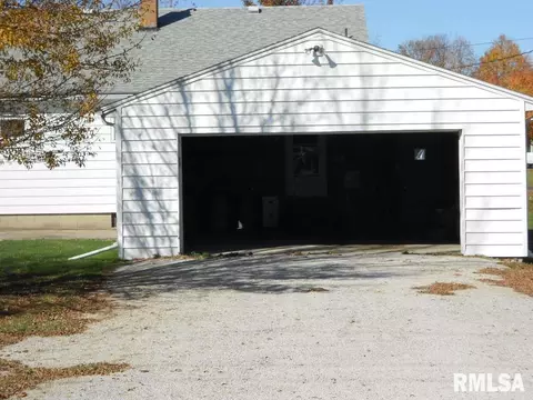 101 Pleasant St, Benson, IL 61516 photo 35