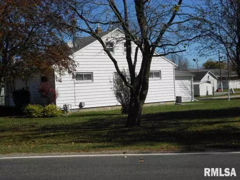 101 Pleasant St, Benson, IL 61516 photo 3