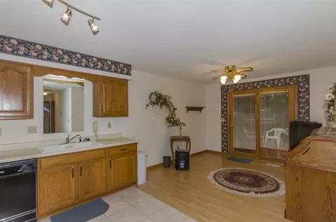 1447 E Myrtle, Canton, IL 61520 photo 6