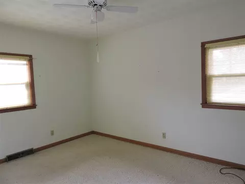 838 W Chase, Macomb, IL 61455 photo 15