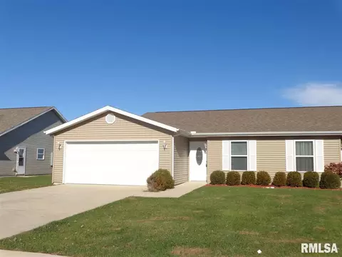 1309 Willow Glen Dr, Metamora, IL 61548 photo 1