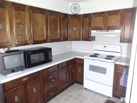 507 Thomas St, Henry, IL 61537 photo 7