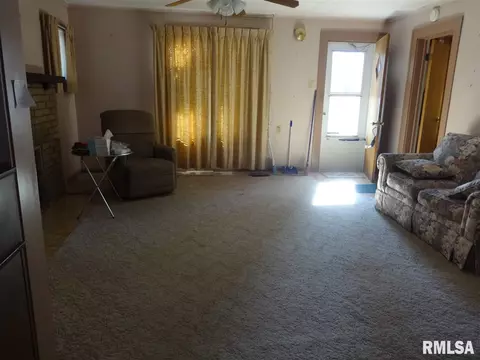 507 Thomas St, Henry, IL 61537 photo 5