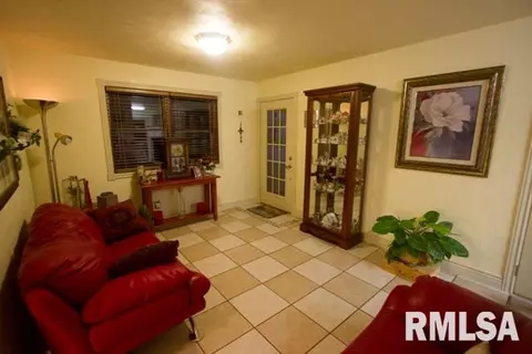 1900 Marshall, Eureka, IL 61530 photo 21