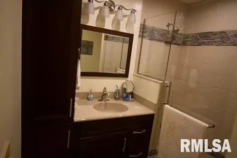 1900 Marshall, Eureka, IL 61530 photo 8