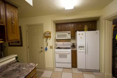 1900 Marshall, Eureka, IL 61530 photo 19