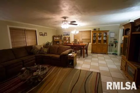 1900 Marshall, Eureka, IL 61530 photo 26
